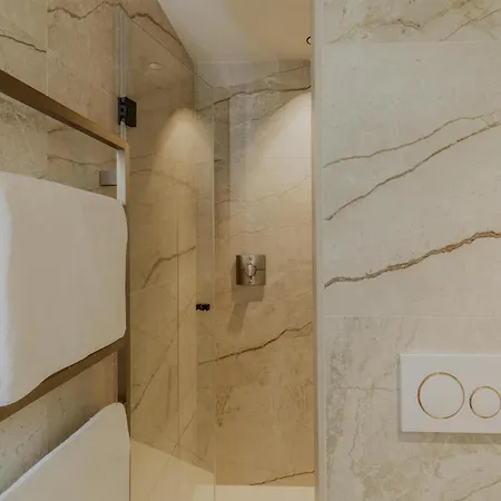 & Amoria La Baule, A Member Of Radisson Individuals 4* La Baule