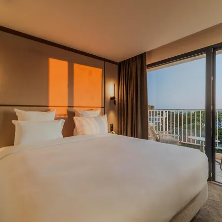 & Amoria La Baule, A Member Of Radisson Individuals Ξενοδοχείο 4*