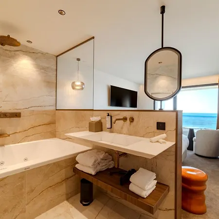 & Amoria La Baule, A Member Of Radisson Individuals 4* La Baule