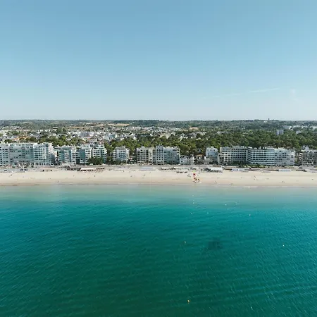 & Amoria La Baule, A Member Of Radisson Individuals מלון